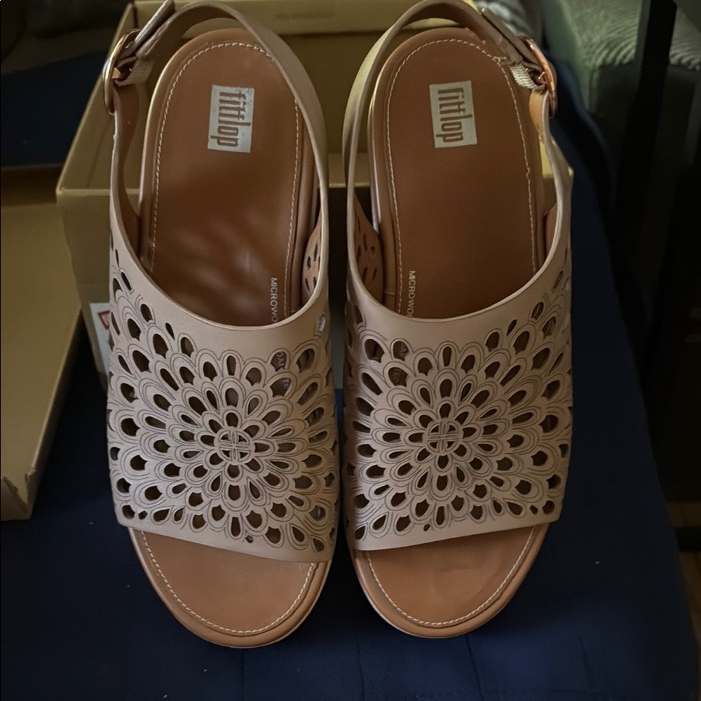 fitflop sling back leather tan wedges